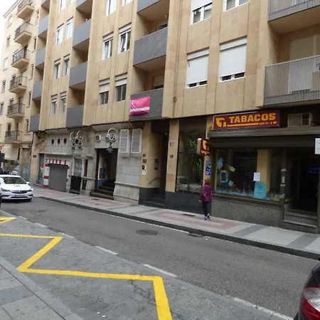 A 3 Minutos Andando De La Plaza Mayor Con Parking Opcional Ideal Para Familias Y Parejas Daire *